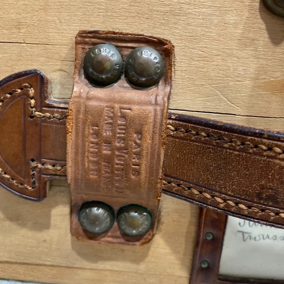 Louis Vuitton Trunk - Picture 6 of 10